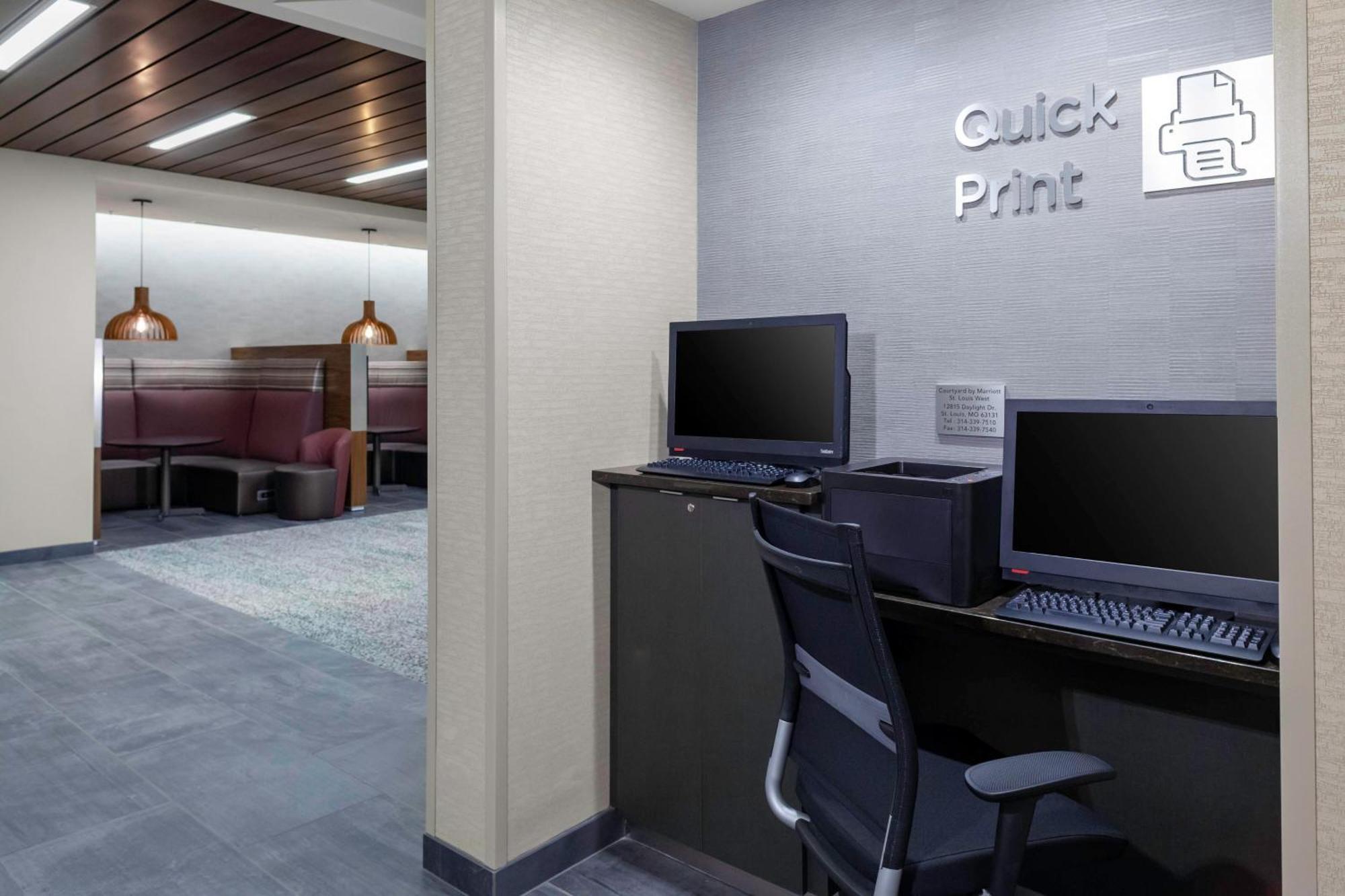 Courtyard By Marriott St. Louis West County Hotell Town and Country Exteriör bild