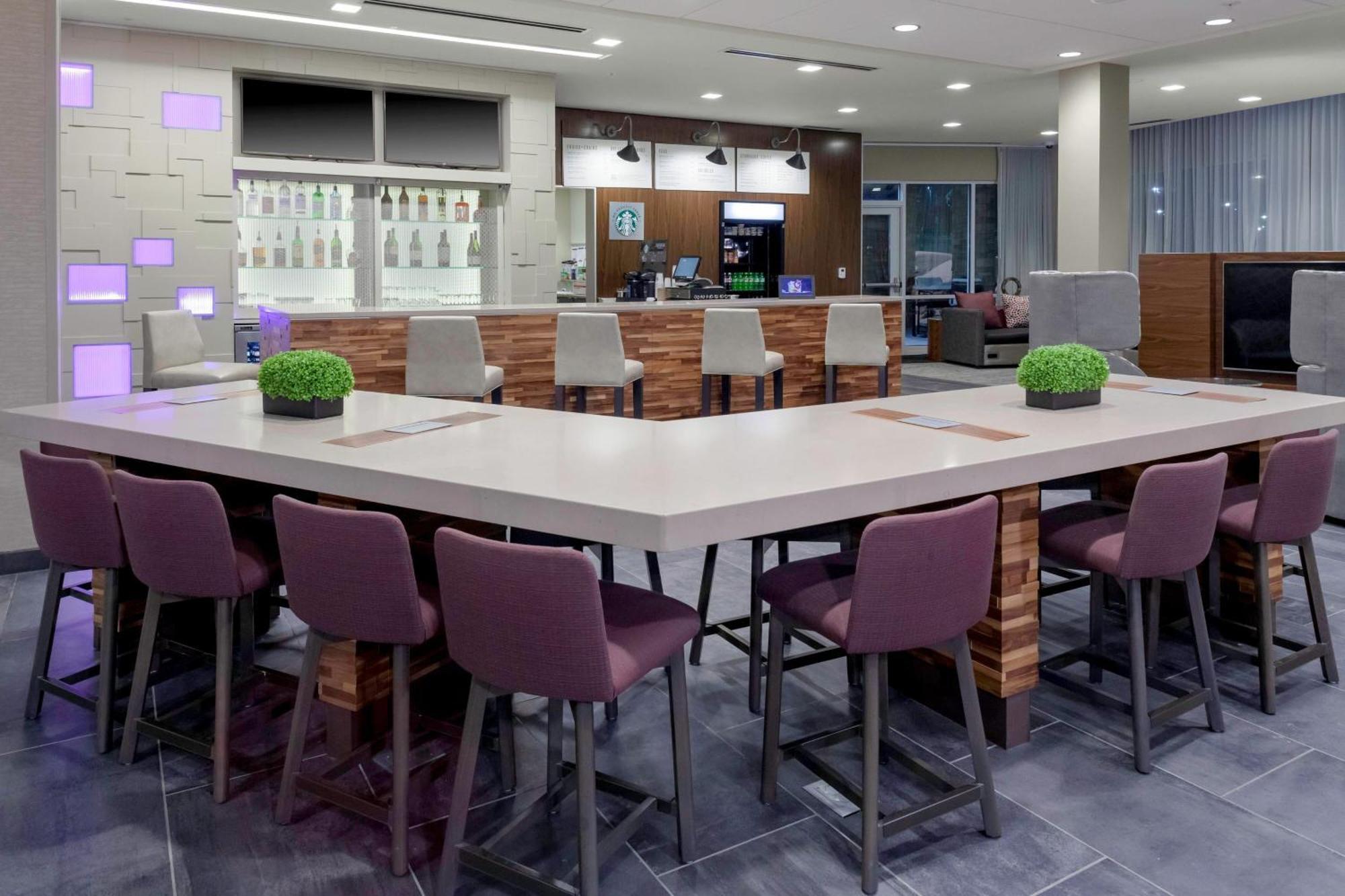 Courtyard By Marriott St. Louis West County Hotell Town and Country Exteriör bild